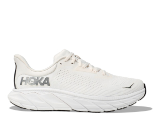 Hoka ARAHI 7