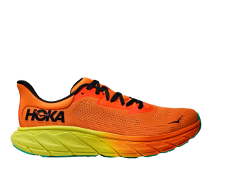 Hoka ARAHI 7